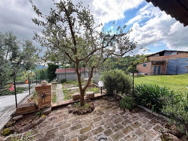 appartamento in vendita a San Severino Marche in zona Stigliano