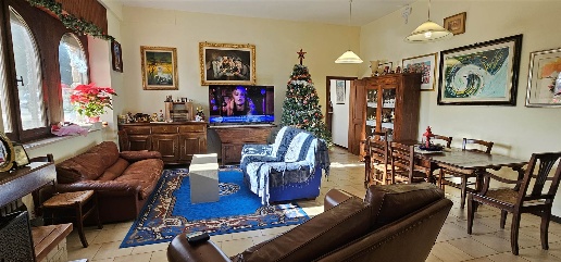 casa indipendente in vendita a San Severino Marche in zona Rocchetta