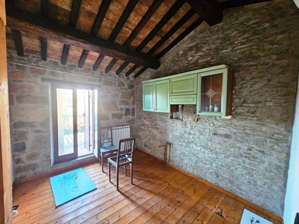 casa indipendente in vendita a San Severino Marche in zona Gaglianvecchio