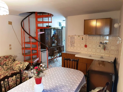 intera palazzina in vendita a San Severino Marche in zona Isola