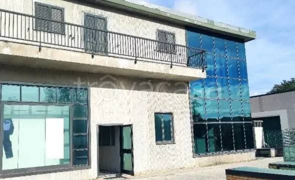 negozio in vendita a San Severino Marche in zona Taccoli
