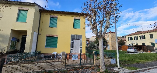 casa indipendente in vendita a San Severino Marche