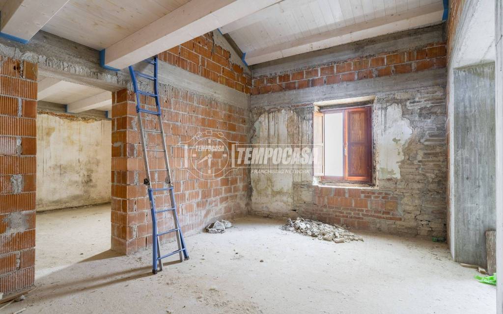 casa indipendente in vendita a San Severino Marche