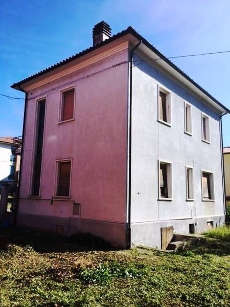 casa indipendente in vendita a San Severino Marche