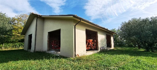 casa indipendente in vendita a San Severino Marche
