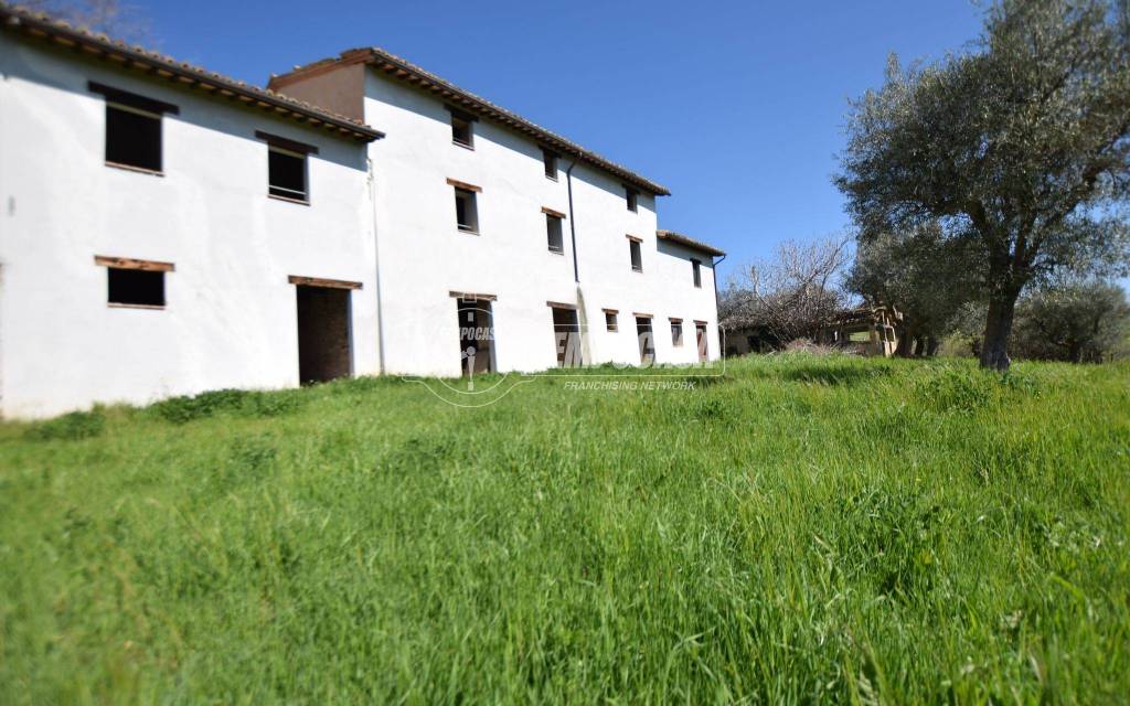 appartamento in vendita a San Severino Marche in zona Pitino