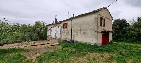 appartamento in vendita a San Severino Marche in zona Sant'Elena