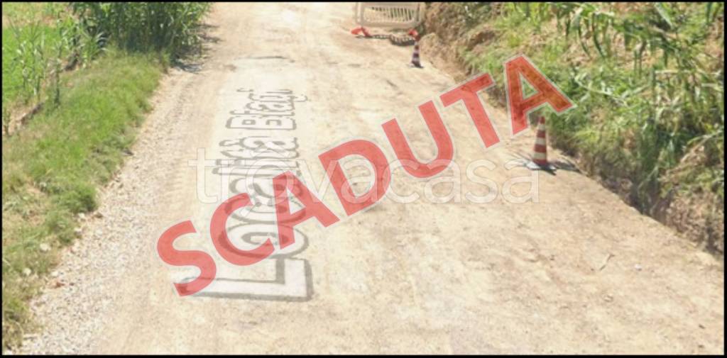 casa indipendente in vendita a San Severino Marche in zona Biagi