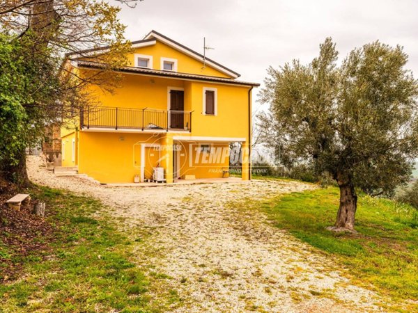 appartamento in vendita a San Severino Marche in zona Parolito