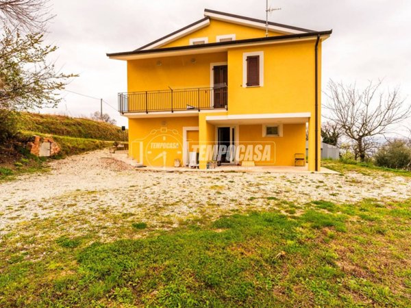 appartamento in vendita a San Severino Marche in zona Parolito