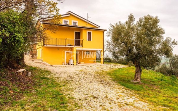 appartamento in vendita a San Severino Marche in zona Parolito