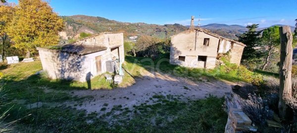 casa indipendente in vendita a San Severino Marche