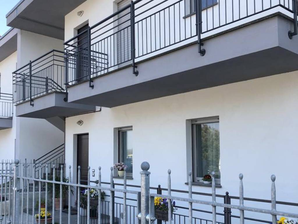 casa indipendente in vendita a San Severino Marche