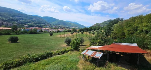 locale di sgombero in vendita a San Severino Marche
