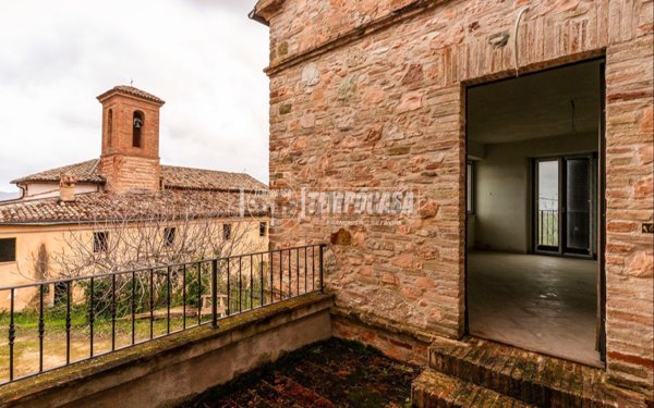 appartamento in vendita a San Severino Marche in zona Chigiano