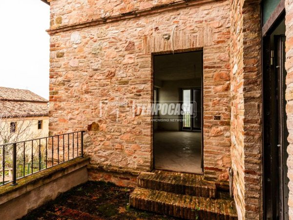 appartamento in vendita a San Severino Marche in zona Chigiano