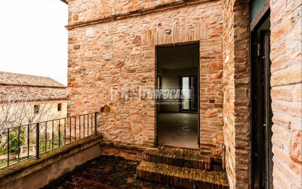 appartamento in vendita a San Severino Marche in zona Chigiano