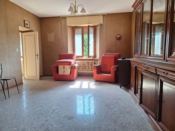 casa indipendente in vendita a San Severino Marche