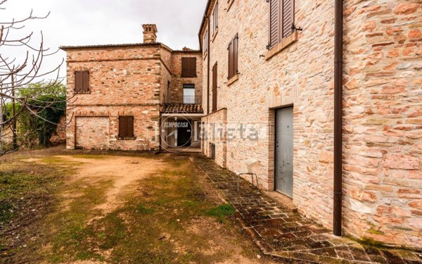 appartamento in vendita a San Severino Marche in zona Chigiano