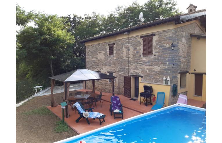 casa indipendente in vendita a San Severino Marche