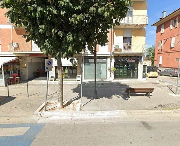 negozio in vendita a San Severino Marche