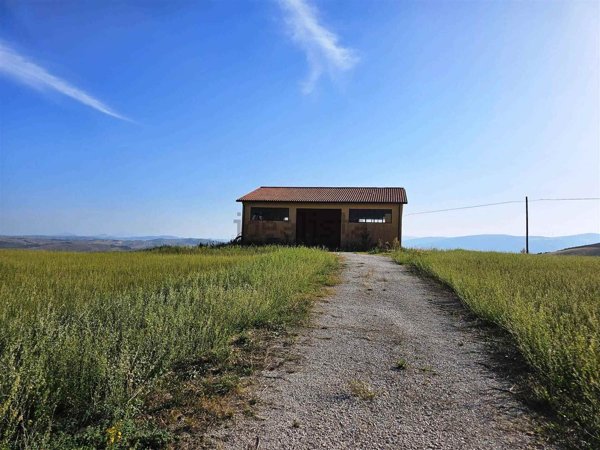 casa indipendente in vendita a San Severino Marche