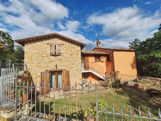 appartamento in vendita a San Severino Marche in zona Pitino