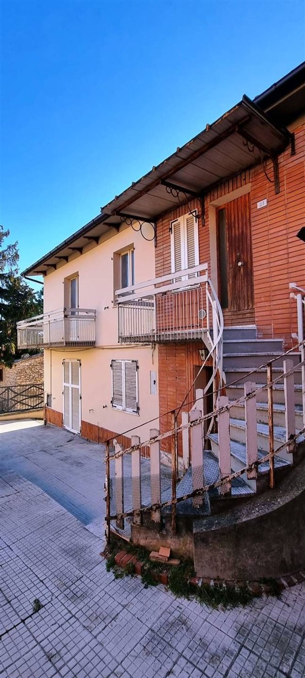 appartamento in vendita a San Severino Marche in zona Serripola