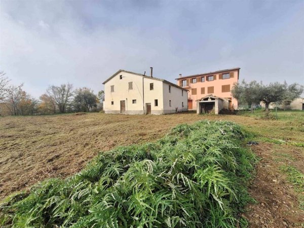 casa indipendente in vendita a San Severino Marche in zona Taccoli