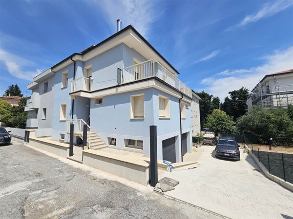 locale di sgombero in vendita a San Severino Marche