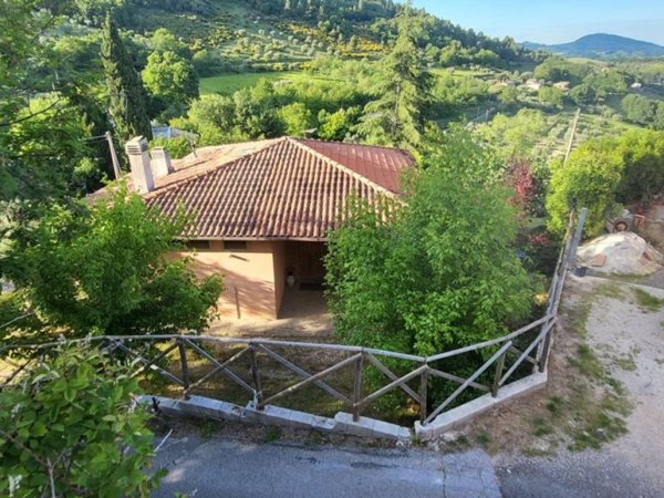 casa indipendente in vendita a San Severino Marche in zona Serripola