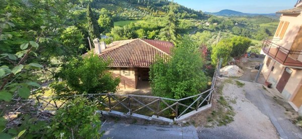 casa indipendente in vendita a San Severino Marche in zona Serripola
