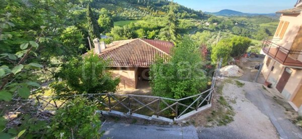 casa indipendente in vendita a San Severino Marche in zona Serripola