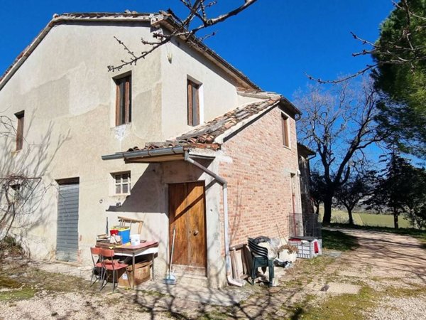 casa indipendente in vendita a San Severino Marche in zona San Mauro