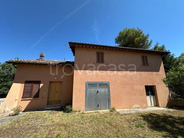 casa indipendente in vendita a San Severino Marche in zona Cesolo