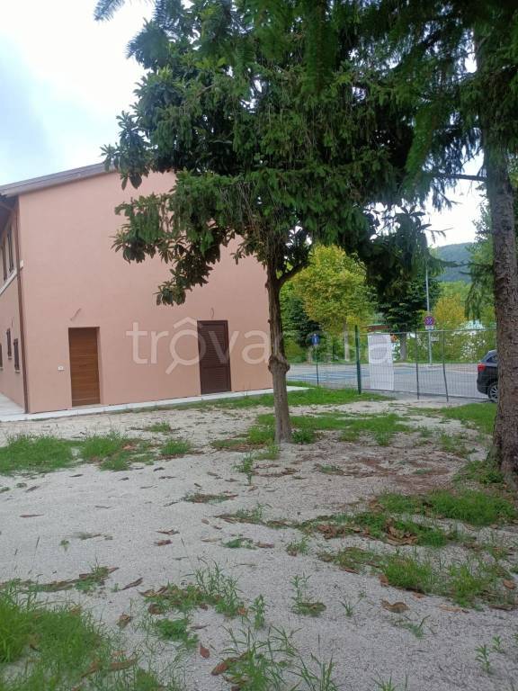 casa indipendente in vendita a San Severino Marche