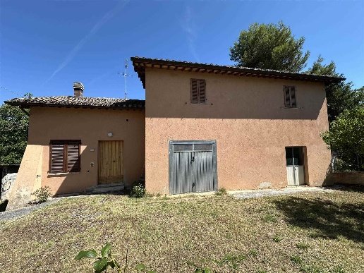 casa indipendente in vendita a San Severino Marche in zona Cesolo