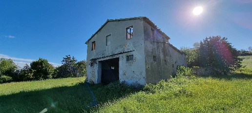 casale in vendita a San Severino Marche in zona Pitino