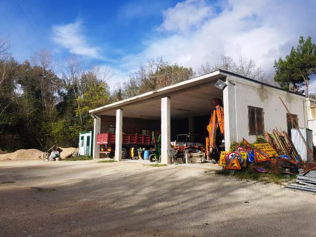 ufficio in vendita a San Severino Marche in zona Palazzata