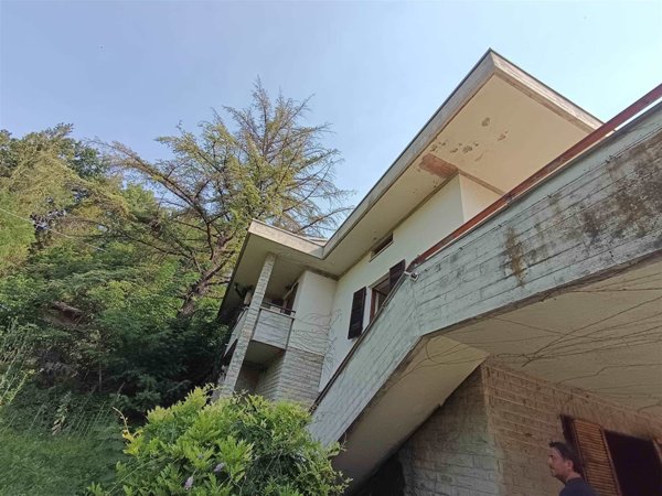 casa indipendente in vendita a San Severino Marche in zona Colotto