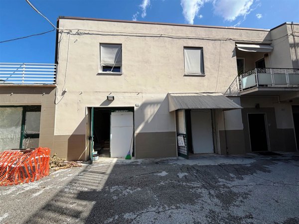 ufficio in vendita a San Severino Marche