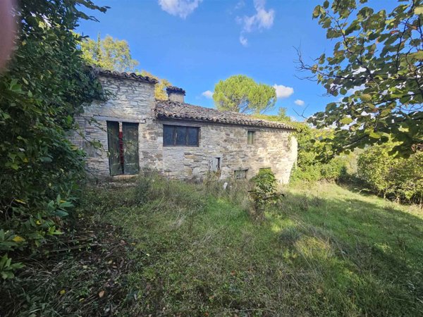casa indipendente in vendita a San Severino Marche
