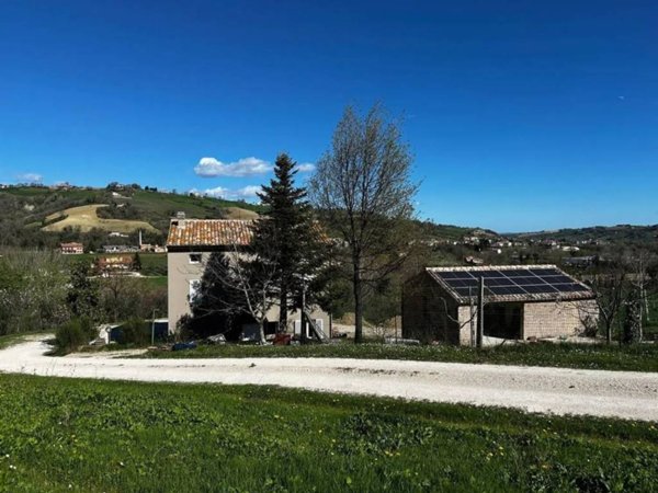 casa indipendente in vendita a Sant'Angelo in Pontano