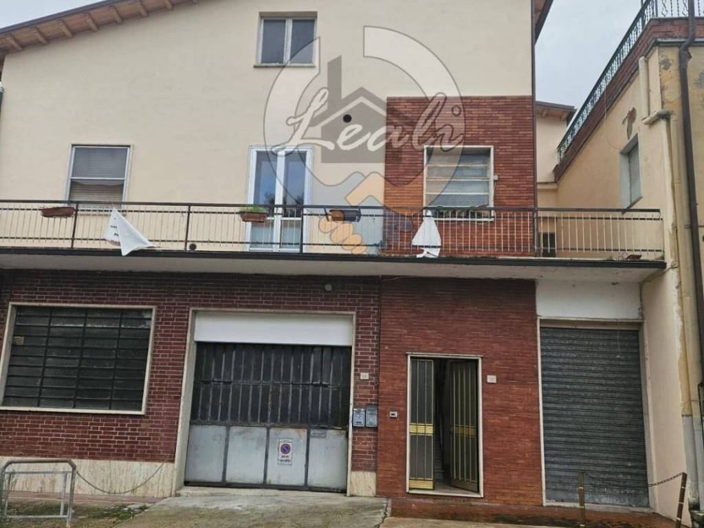 appartamento in vendita a Sant'Angelo in Pontano
