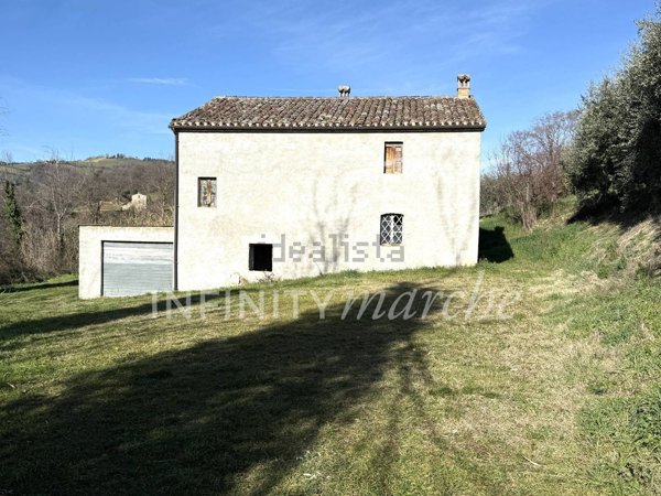 appartamento in vendita a Sant'Angelo in Pontano