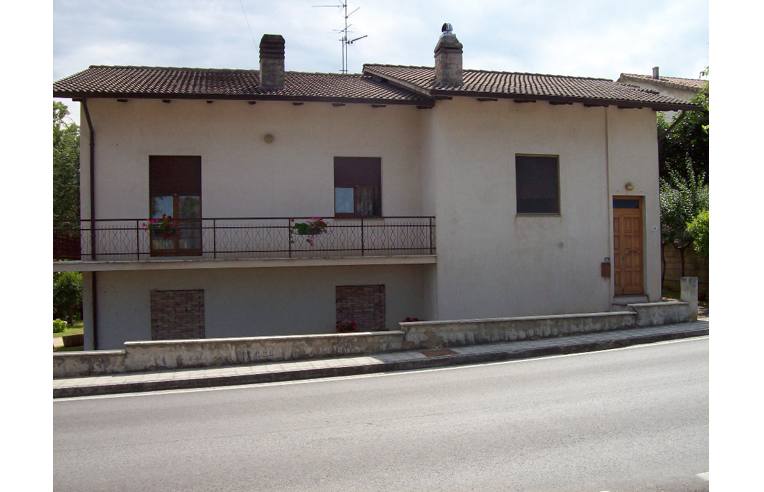 casa indipendente in vendita a Sant'Angelo in Pontano