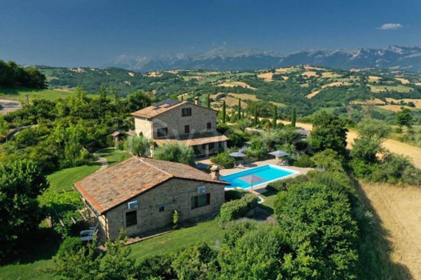 casa indipendente in vendita a Sant'Angelo in Pontano