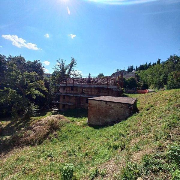 casa indipendente in vendita a Sant'Angelo in Pontano