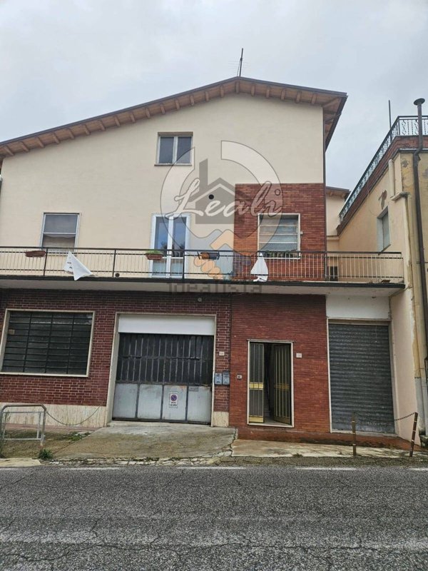 appartamento in vendita a Sant'Angelo in Pontano