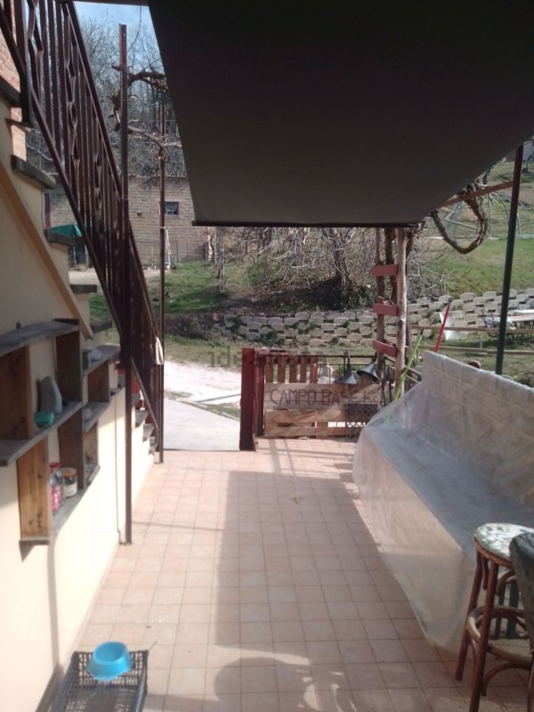 casale in vendita a Sant'Angelo in Pontano